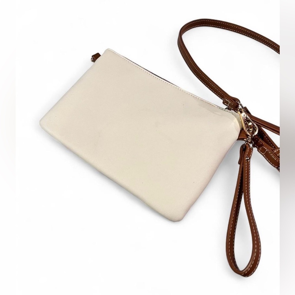 Trendy Cream Crossbody Bag with Fun Patches - Picture 3 of 7